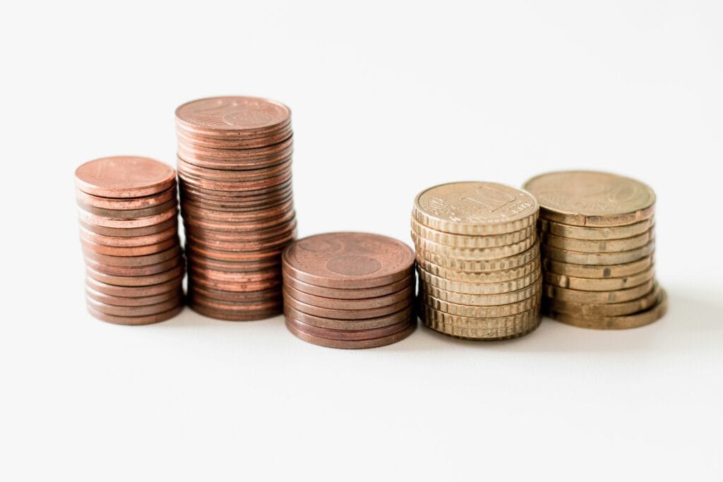 Ahorrar 100.000€ a los 25: ¿Sueño Imposible o Plan Realizable con Estrategia? ahorrar 100000 euros con 25 años