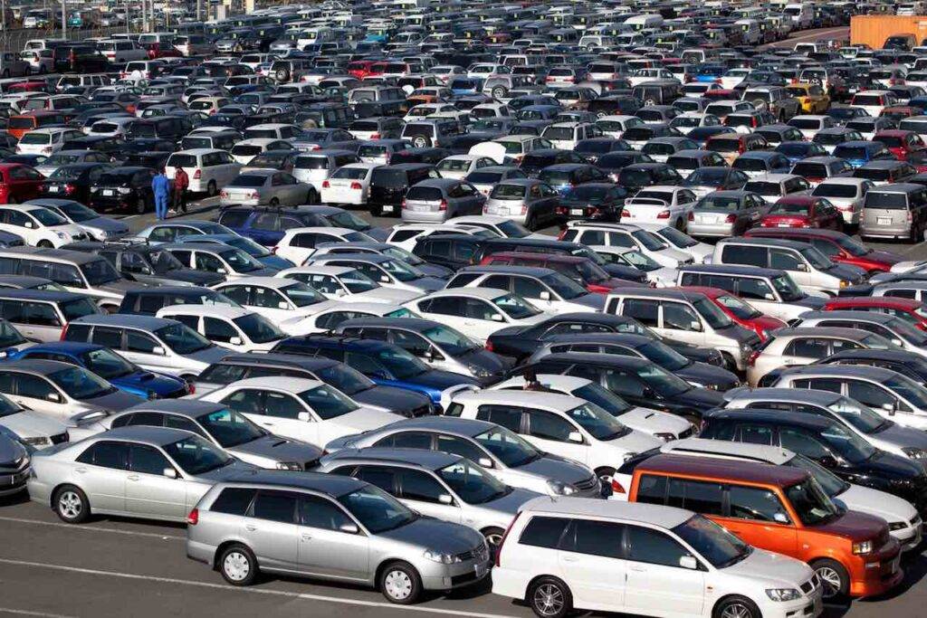 Abril sorprende con casi 99.000 coches vendidos en España, un 7,1% más. ¿Euforia pasajera o recuperación real? Analizamos las cifras y lo que nadie te cuenta. coches