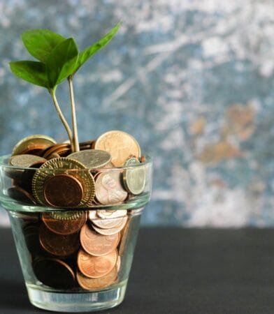 Joven Inversor: Tu Guía Definitiva para Empezar a Invertir Antes de los 18 en España