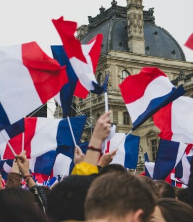 Impuesto por Pasaporte Francés a No Residentes